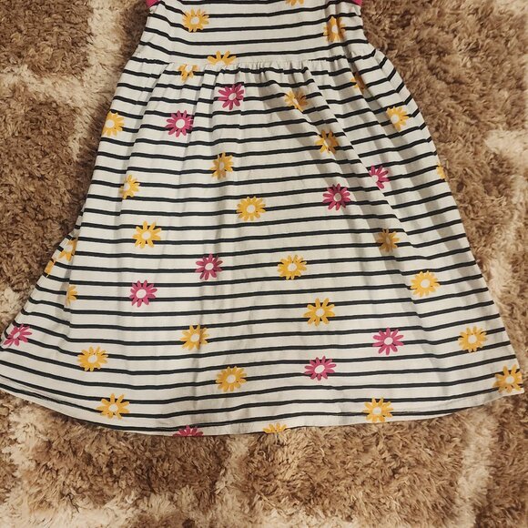 Girls size 5 dress - Picture 5 of 6